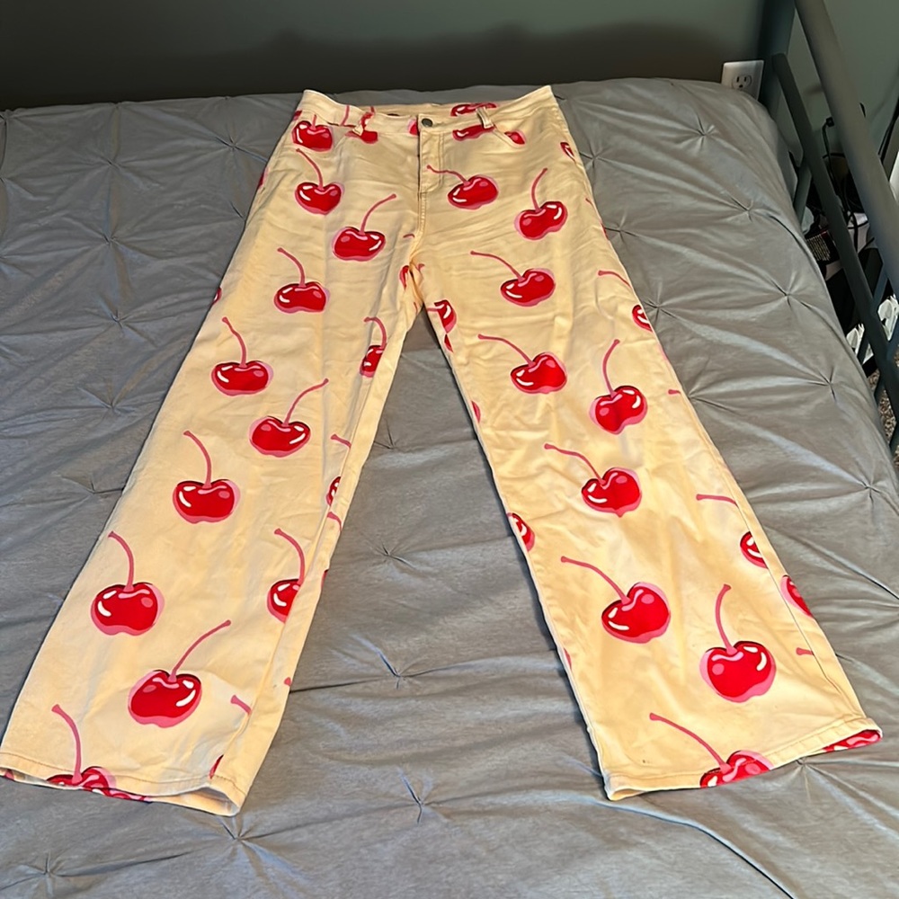 Cherry printed pants